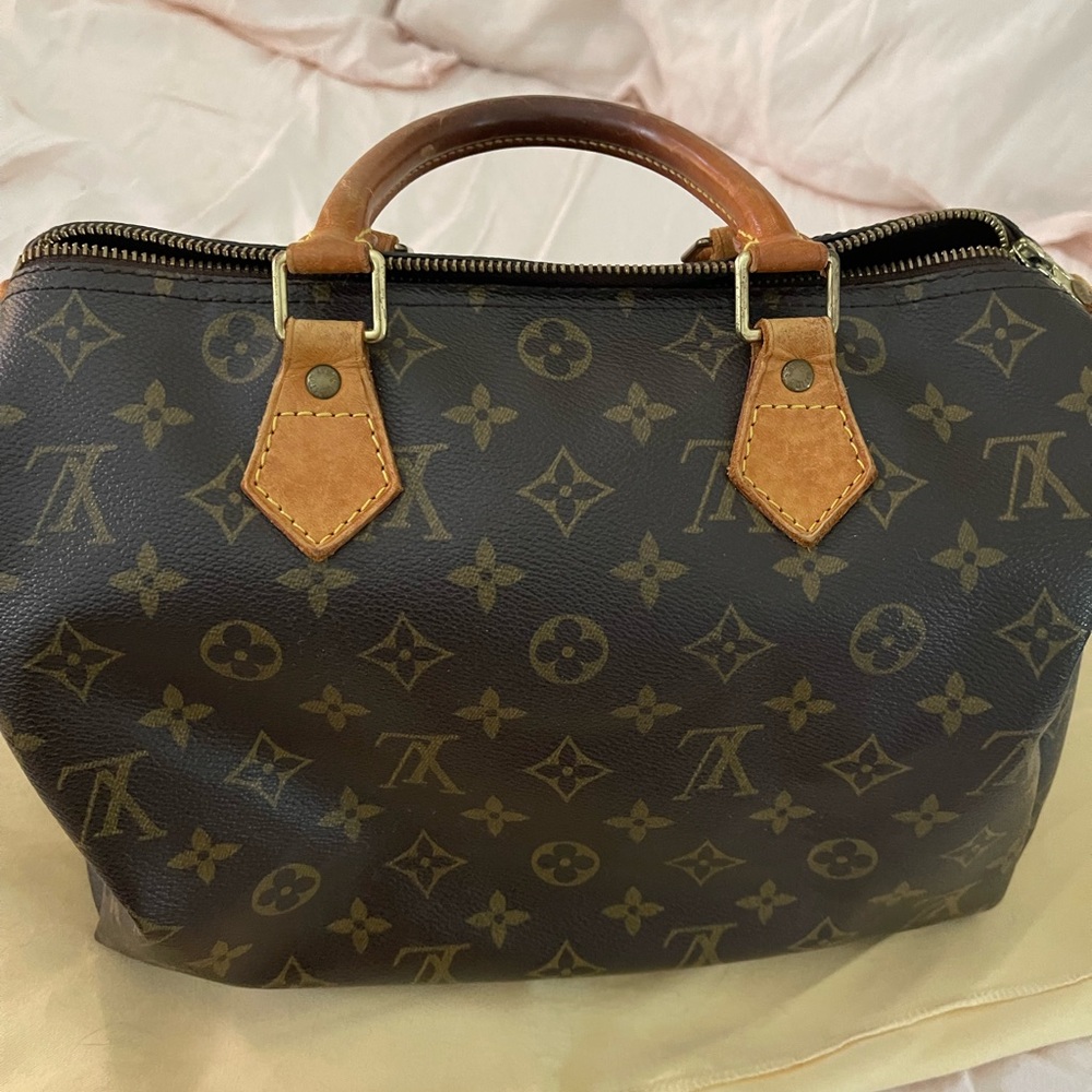 Authentic Louis Vuitton speedy 30